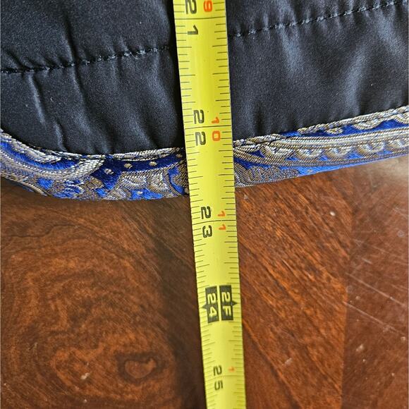 Chico's Reversible Quilted Vest Snap Front Sleeveless Blue Jacquard Black Jacket - Picture 14 of 15